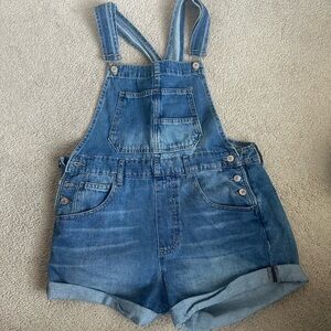 We the free shortalls